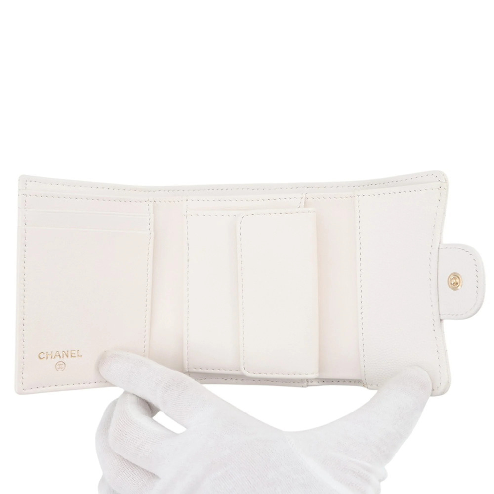 CHANEL White Caviar Leather Logo Wallet - Picture 4 of 14